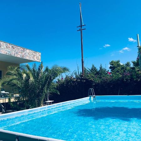Appartamento 8 Pax In Villa Francesca Sicily Sul Mare 卡斯特尔达恰 外观 照片