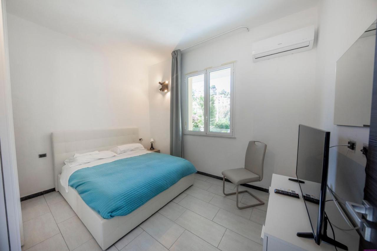 Appartamento 8 Pax In Villa Francesca Sicily Sul Mare 卡斯特尔达恰 外观 照片