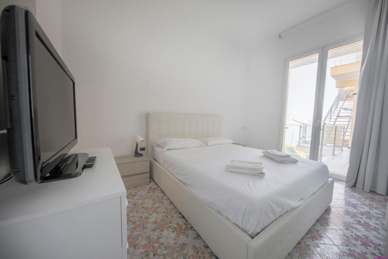 Appartamento 8 Pax In Villa Francesca Sicily Sul Mare 卡斯特尔达恰 外观 照片